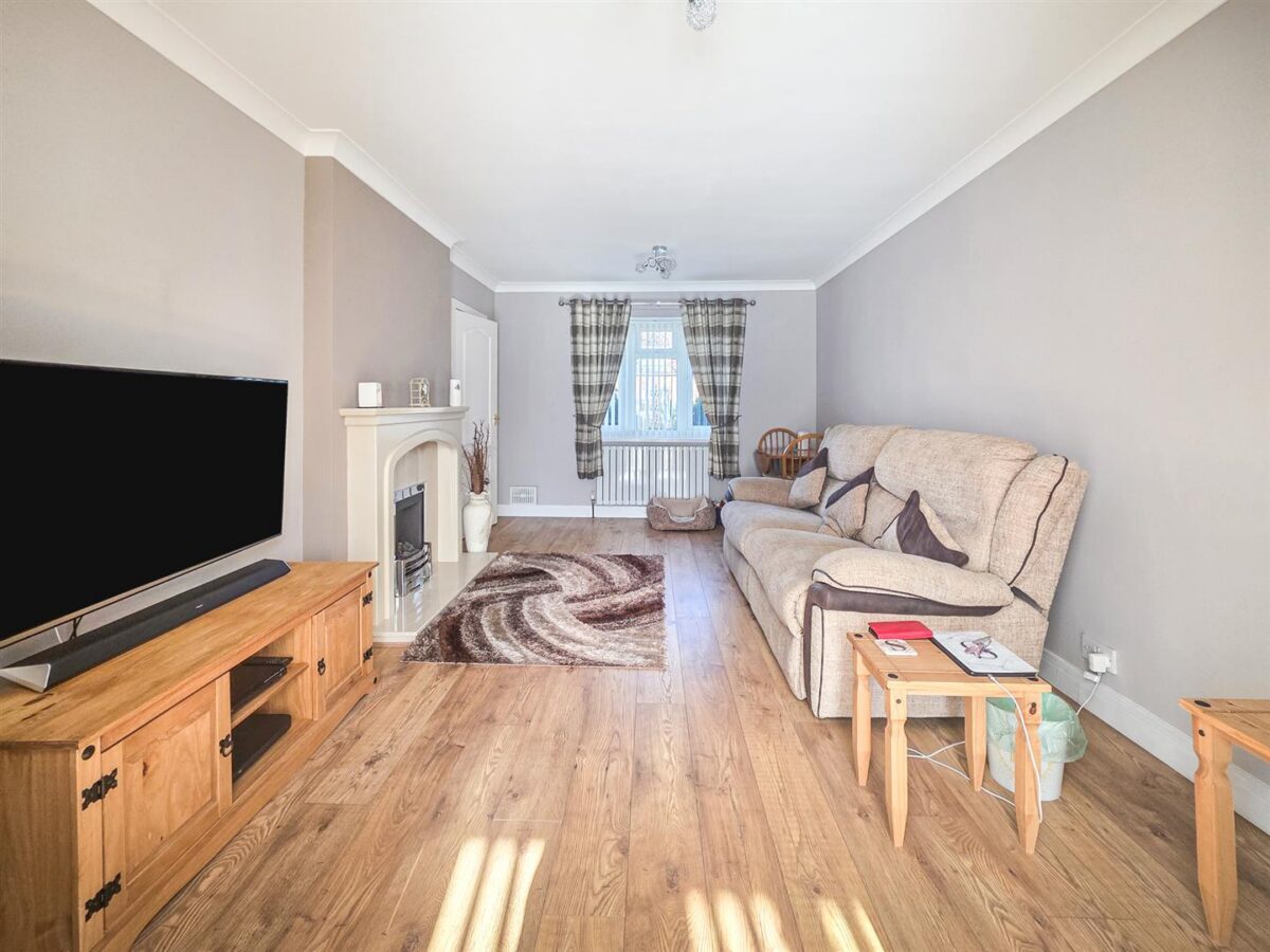 Tanfields Grove, Corby