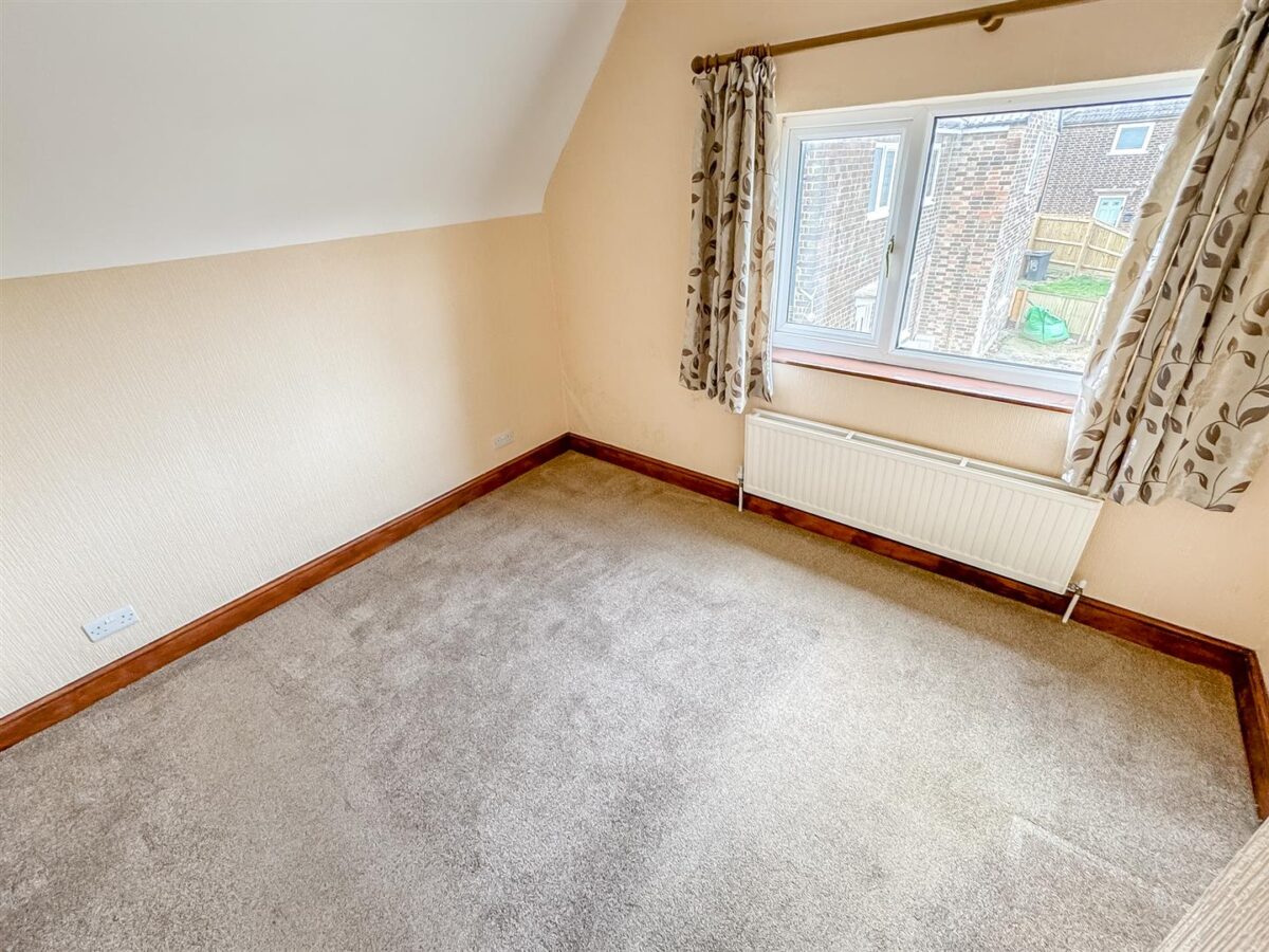 Franklin Fields, Corby