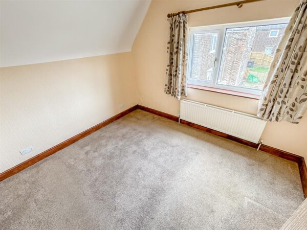 Franklin Fields, Corby