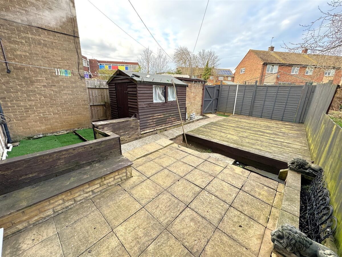 Elizabeth Street, Corby