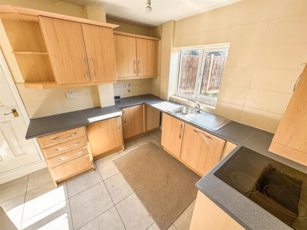 Parsons Grove, Corby