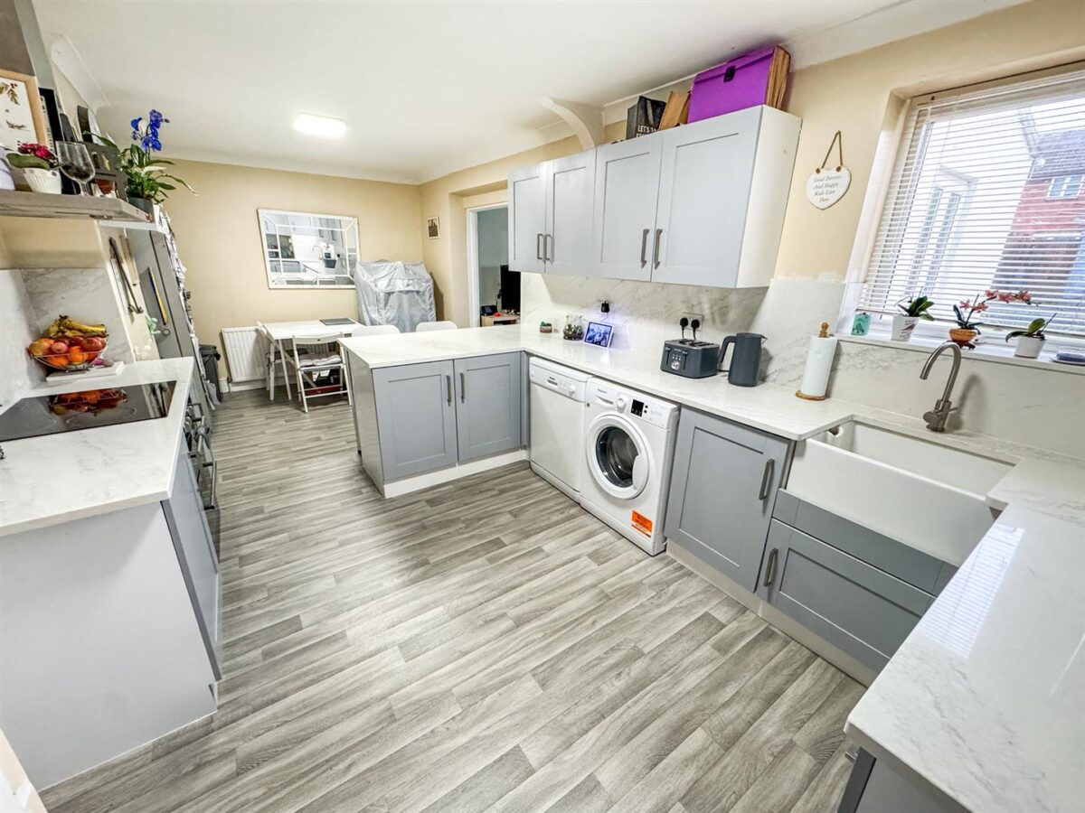 Chelveston Drive, Corby