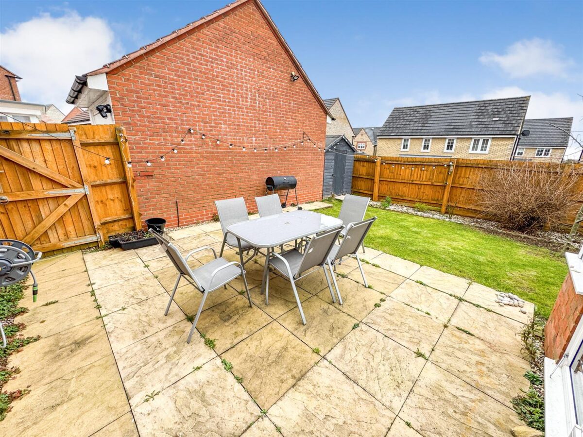 Livingstone Road, Corby