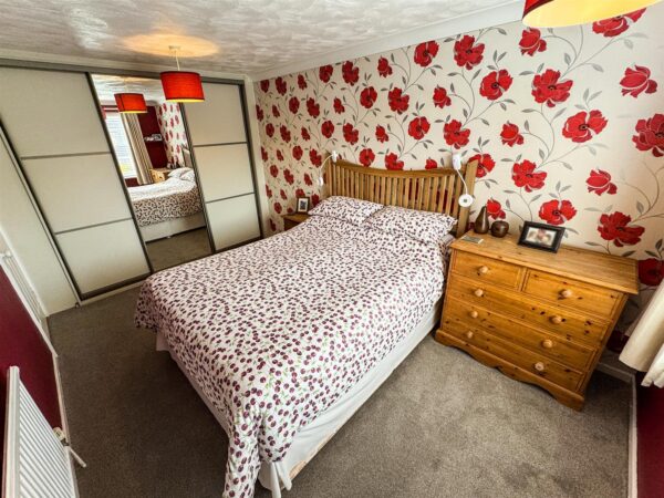 Brisbane Gardens, Corby