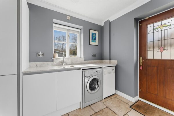 Deenethorpe, Deenethorpe