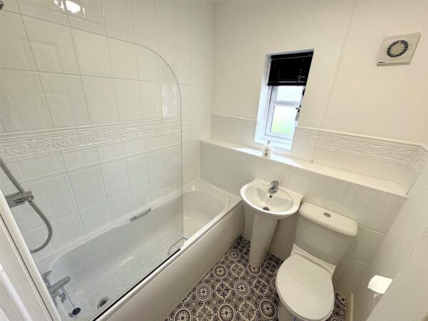 Flatford Close, Corby