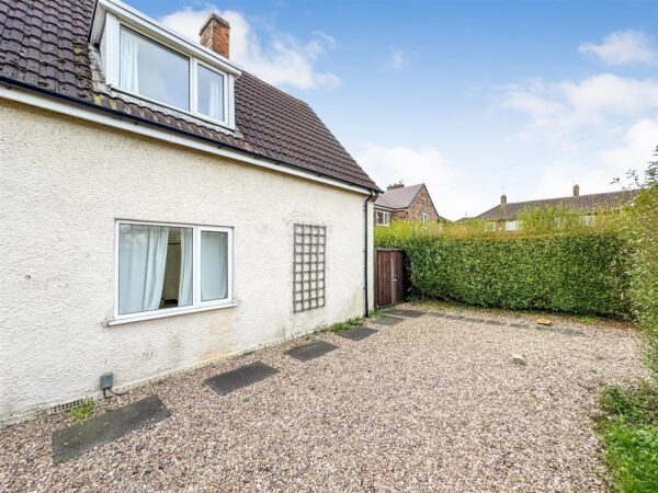 Franklin Fields, Corby