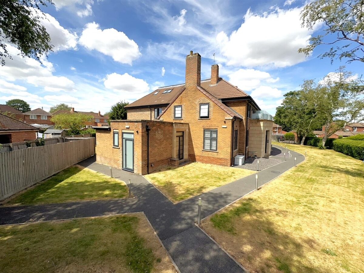 Studfall Avenue, Corby