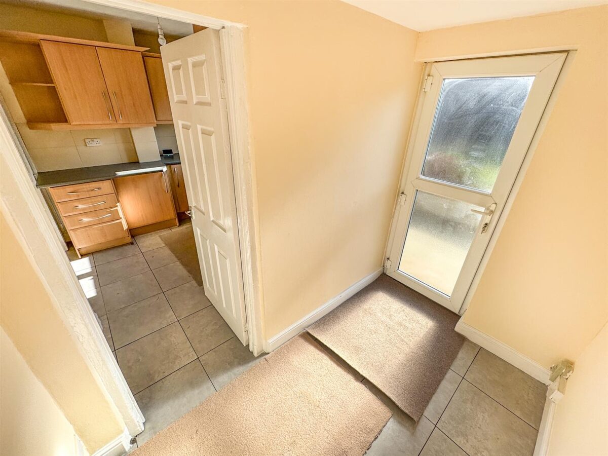 Parsons Grove, Corby