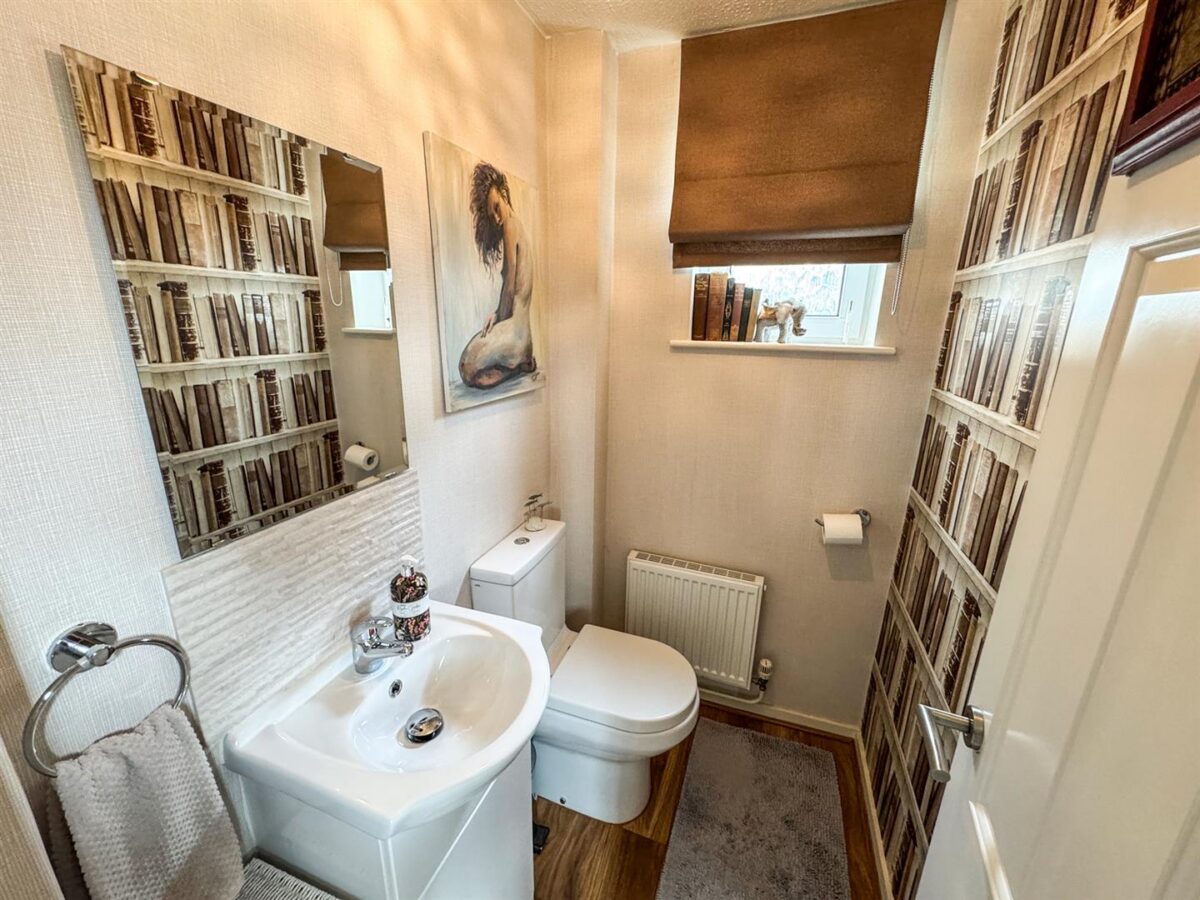 Brisbane Gardens, Corby