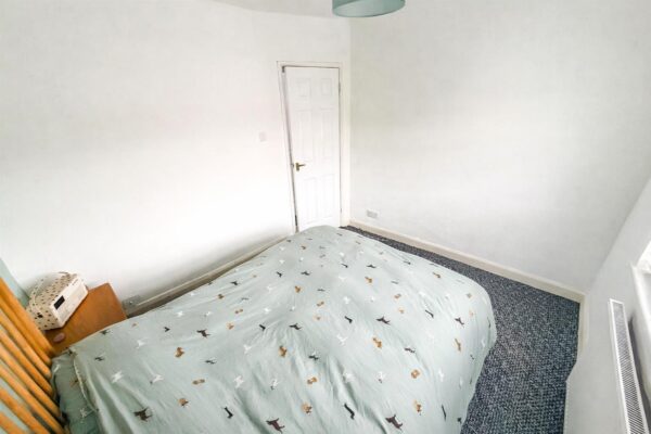 West Glebe Road, Corby