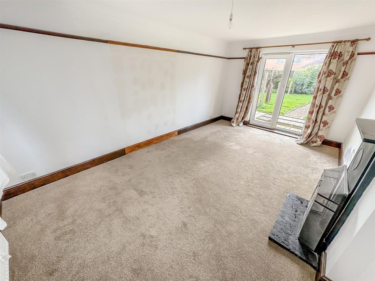 Franklin Fields, Corby