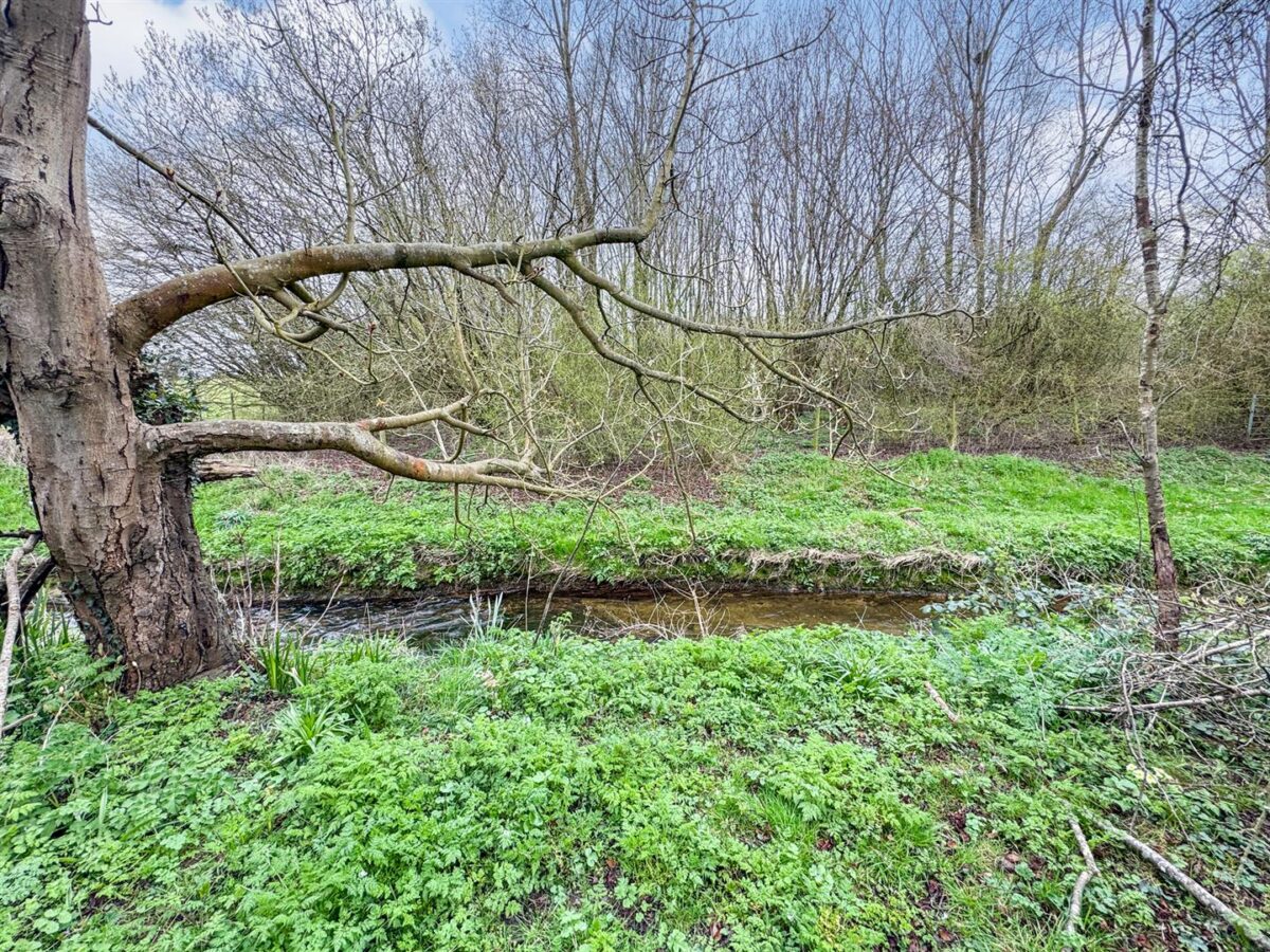 Hillside Crescent, Weldon, Corby