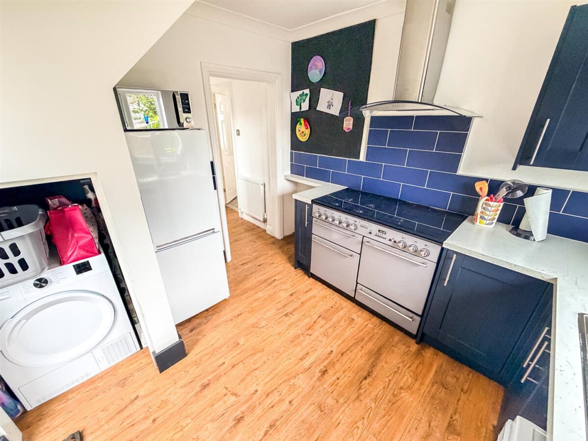 West Glebe Road, Corby