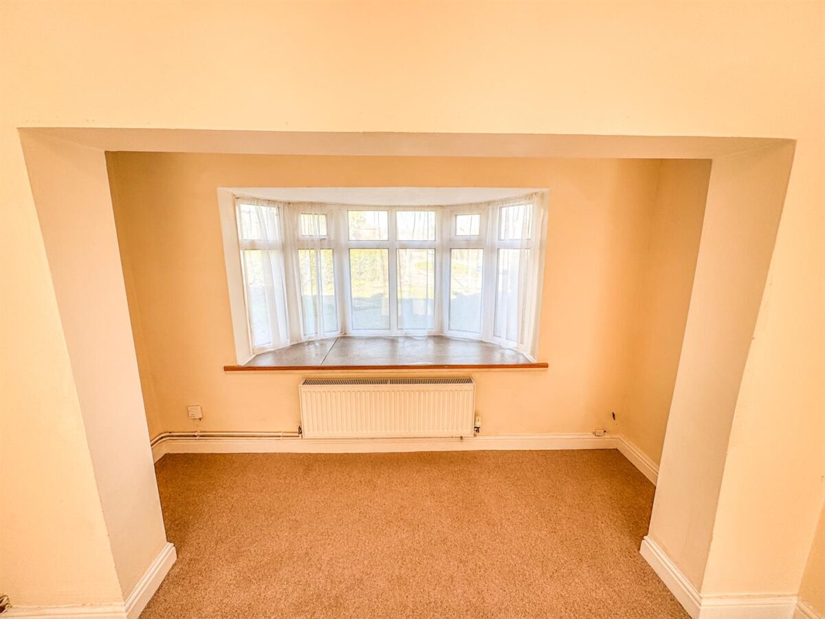 Parsons Grove, Corby