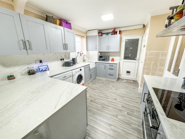 Chelveston Drive, Corby