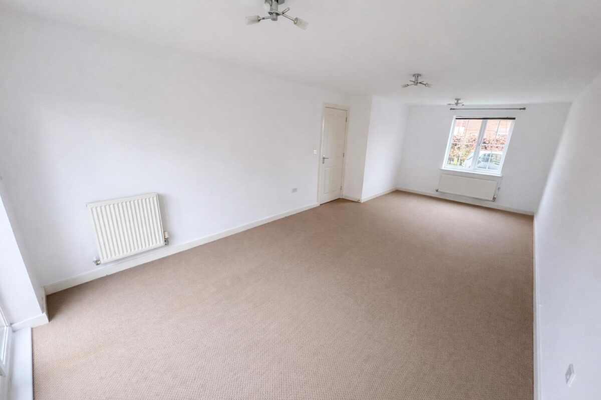 Nuthatch Close, Corby