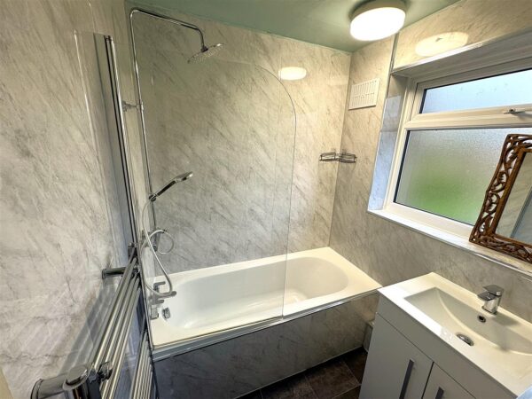 Elizabeth Street, Corby