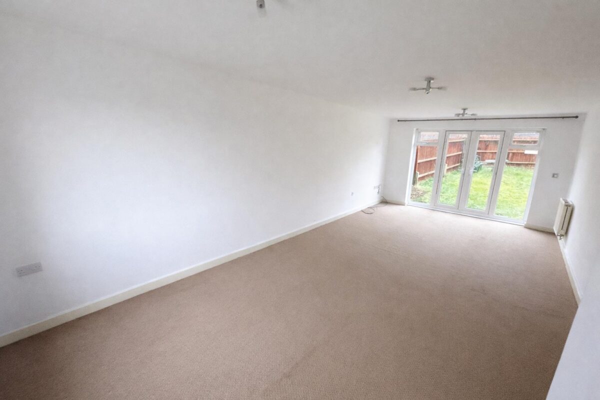 Nuthatch Close, Corby