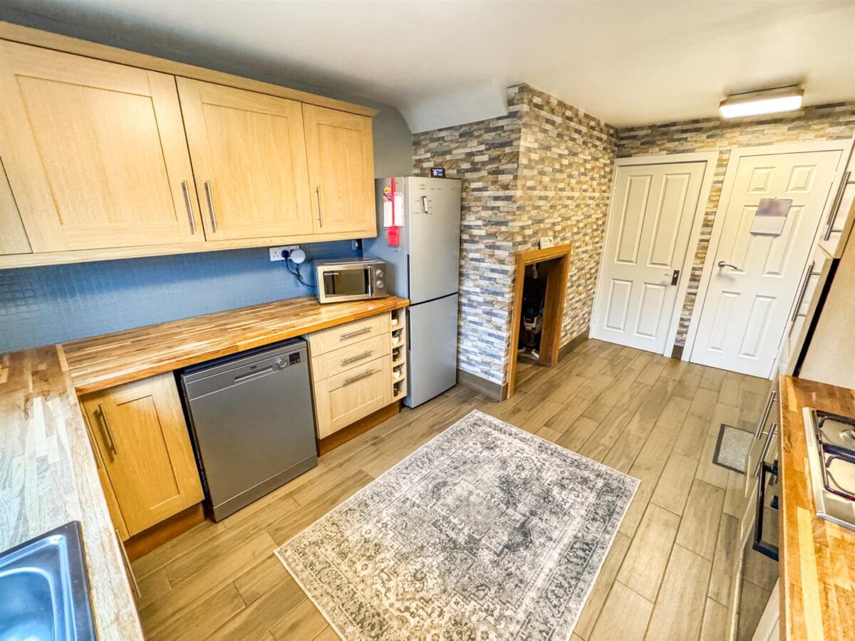 Warminster close, Corby