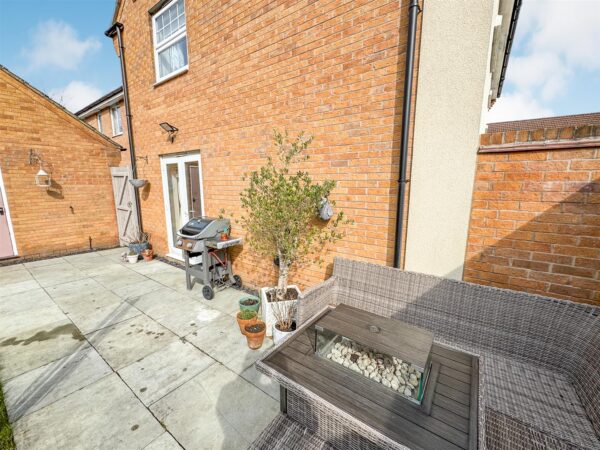 Clarendon Close, Corby