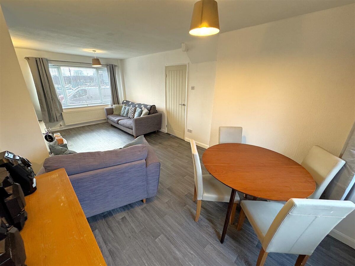 Elizabeth Street, Corby