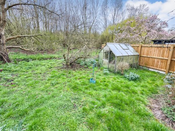 Hillside Crescent, Weldon, Corby