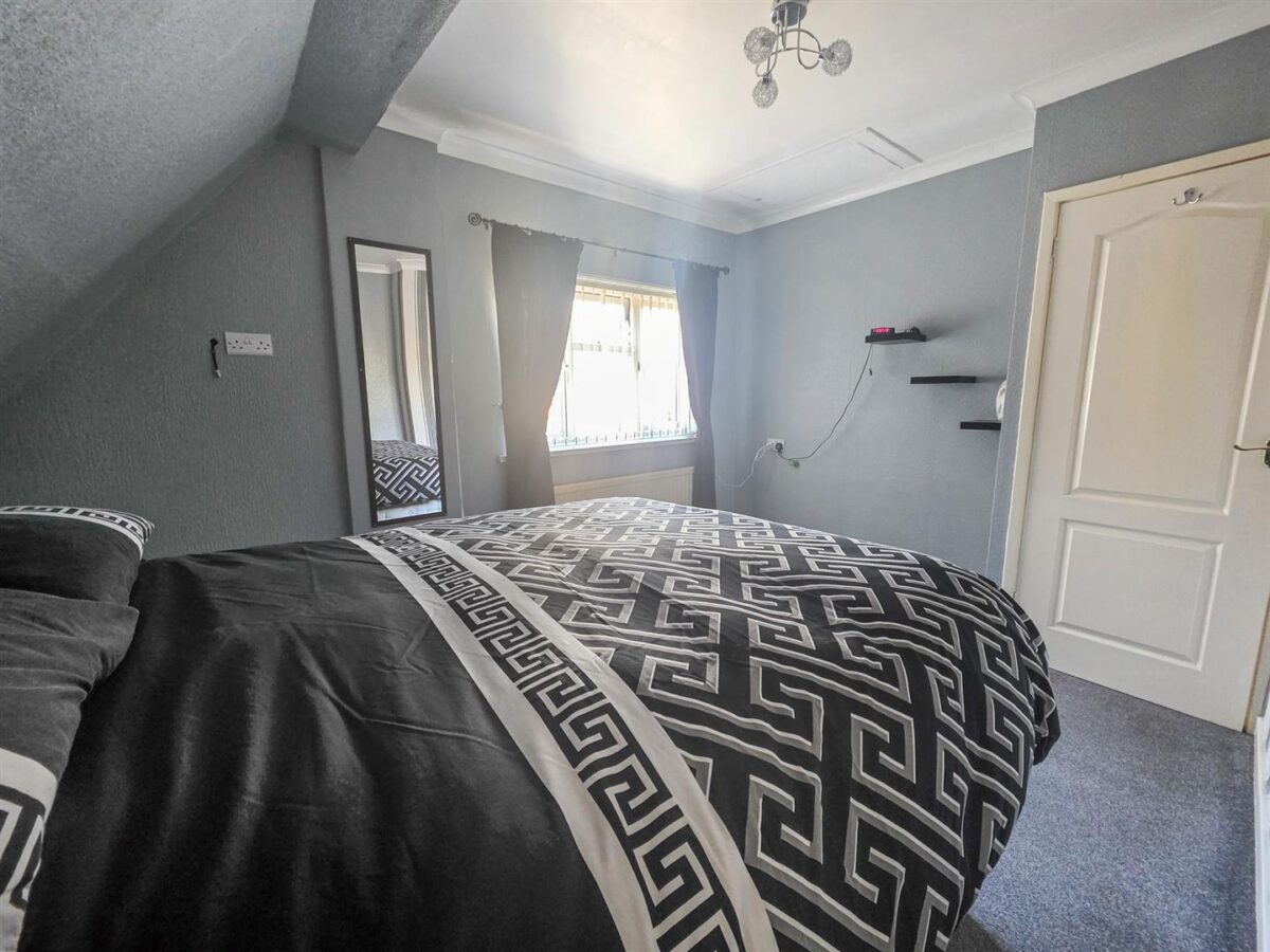 Tanfields Grove, Corby