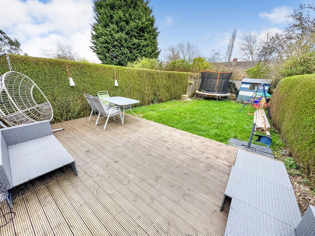 Chelveston Drive, Corby