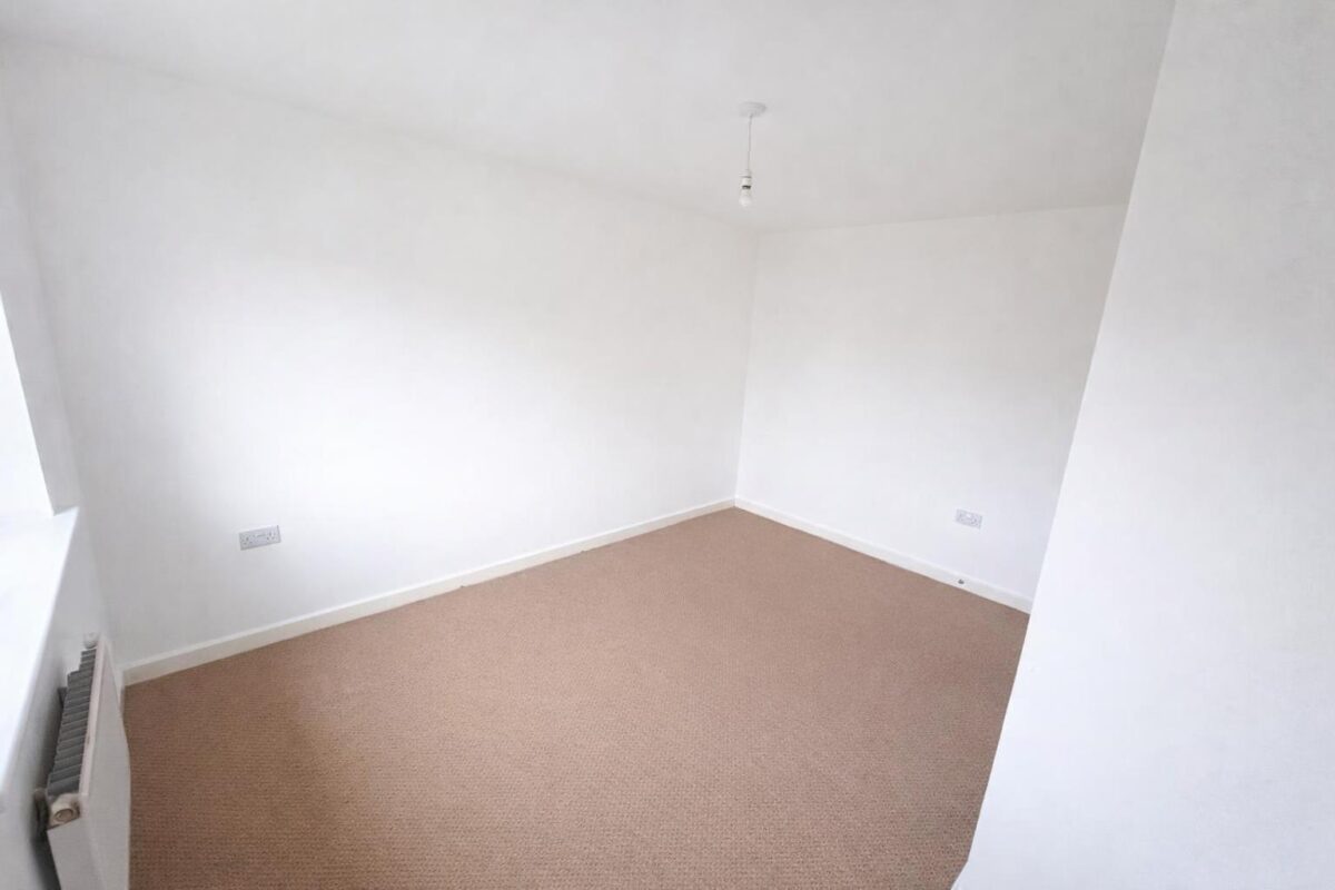 Nuthatch Close, Corby