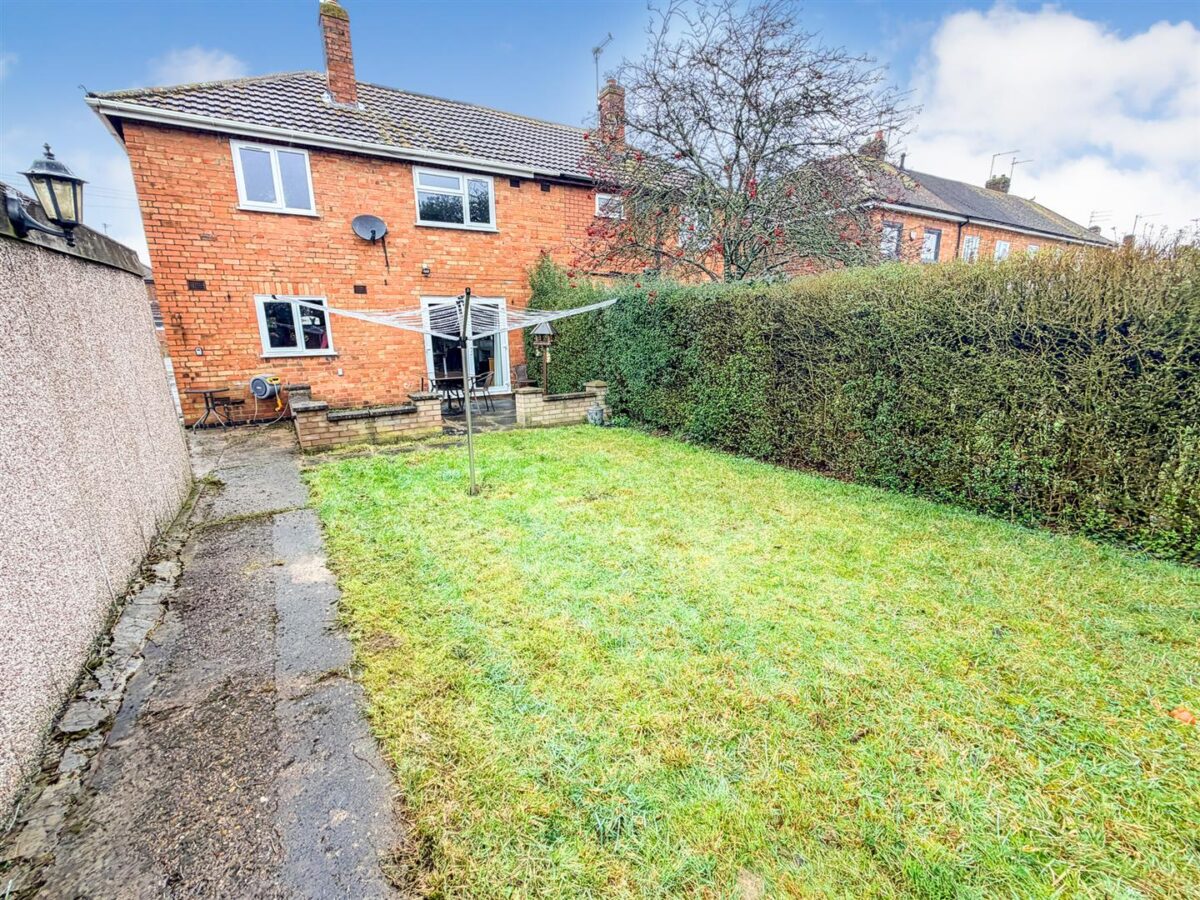 West Glebe Road, Corby