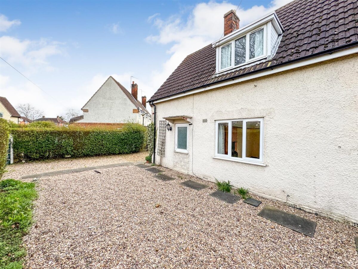 Franklin Fields, Corby