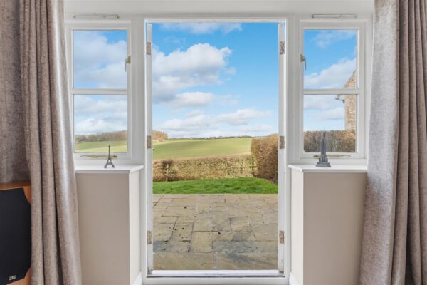 Deenethorpe, Deenethorpe