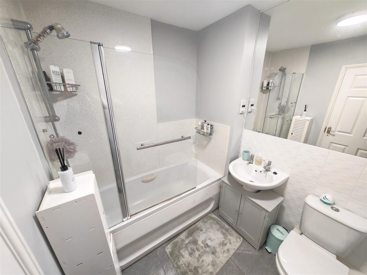 16, Hatfield Close, Corby, North Northamptonshire,