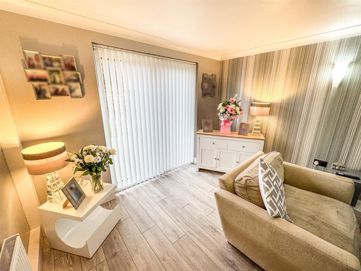 Warminster close, Corby