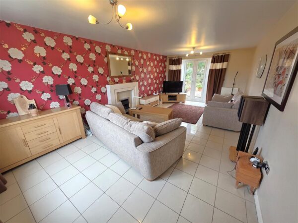 Cheltenham Road, Corby