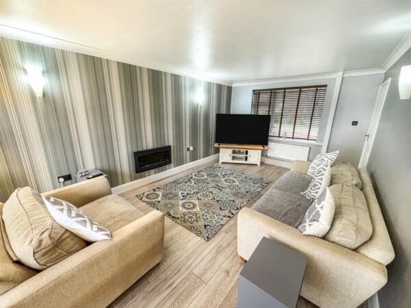 Warminster close, Corby