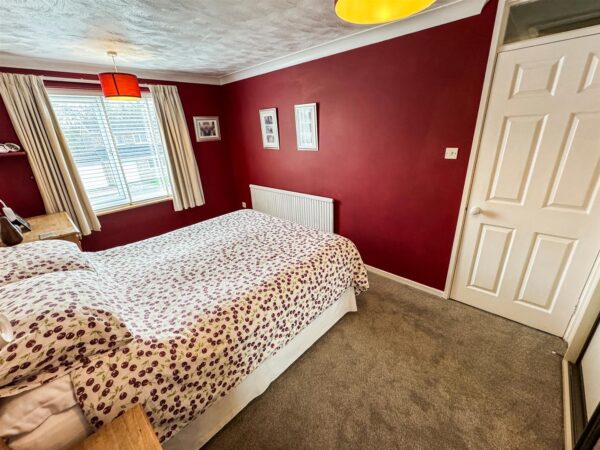 Brisbane Gardens, Corby