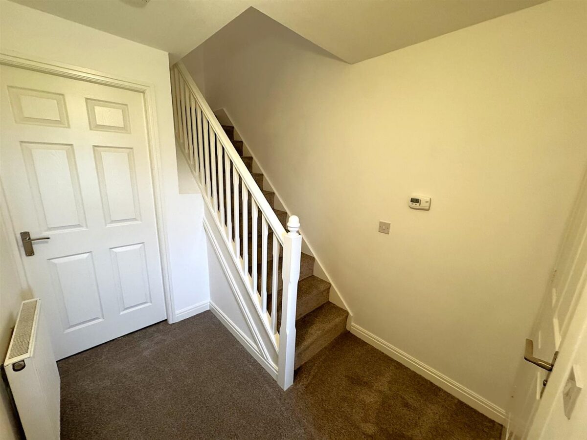 Flatford Close, Corby