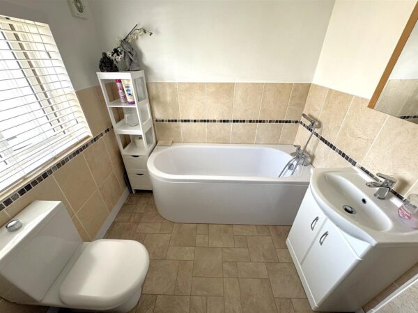 Norfolk Close, Corby