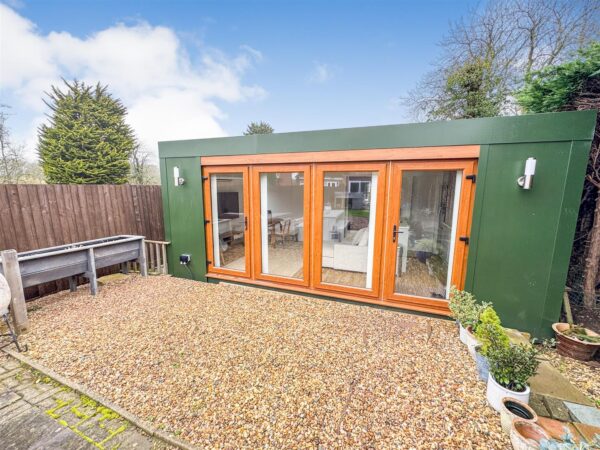 Wheatley Avenue, Corby