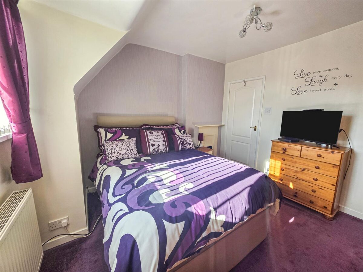 Tanfields Grove, Corby