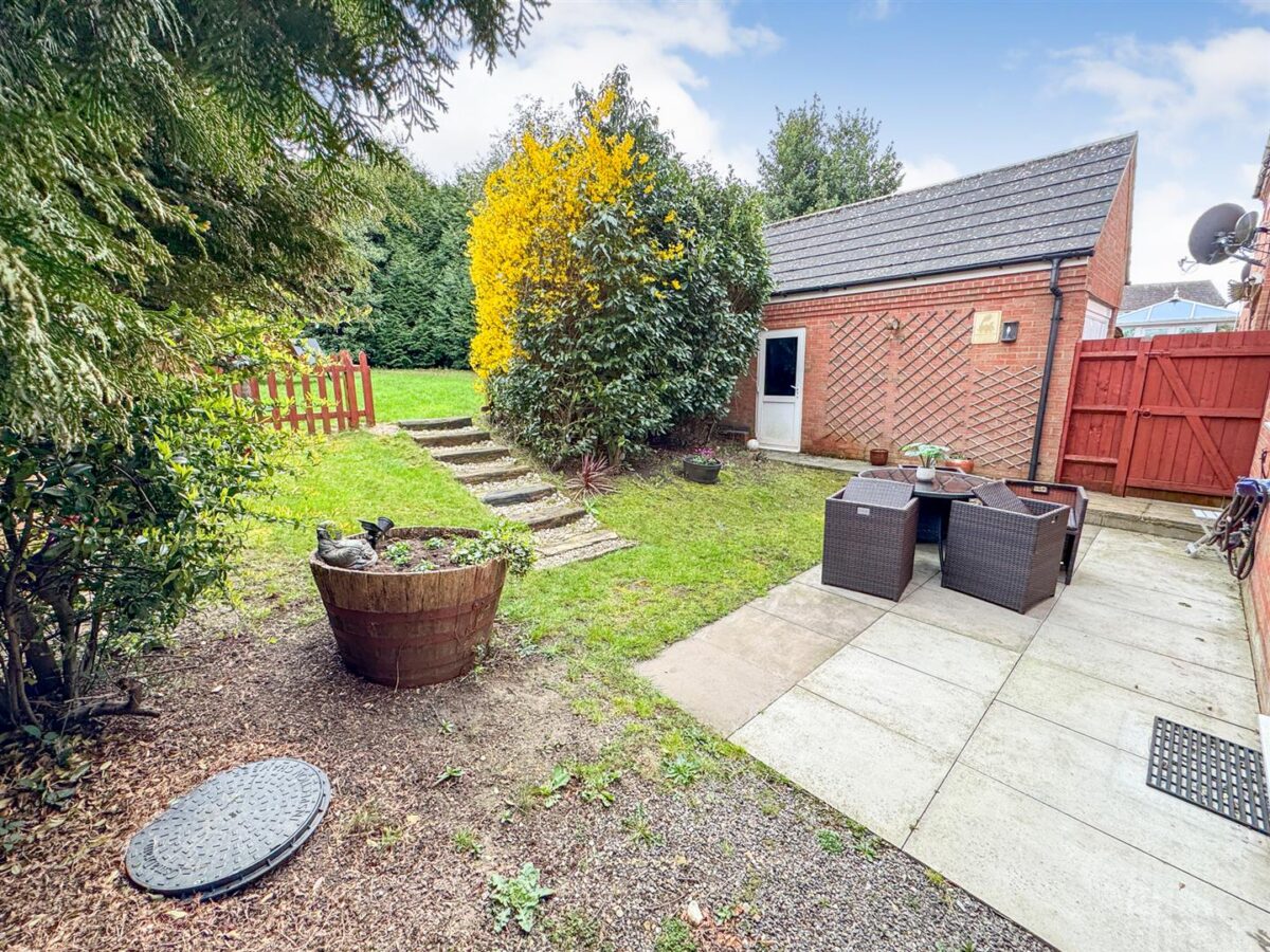 Chatsworth Road, Corby