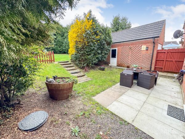 Chatsworth Road, Corby