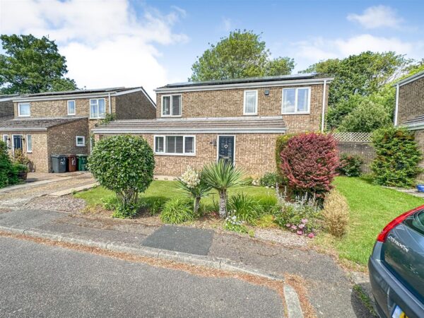 Brisbane Gardens, Corby