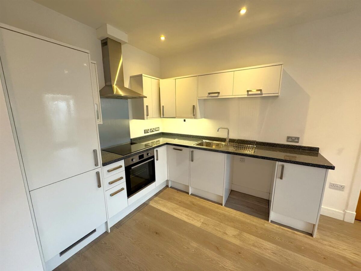 Studfall Avenue, Corby