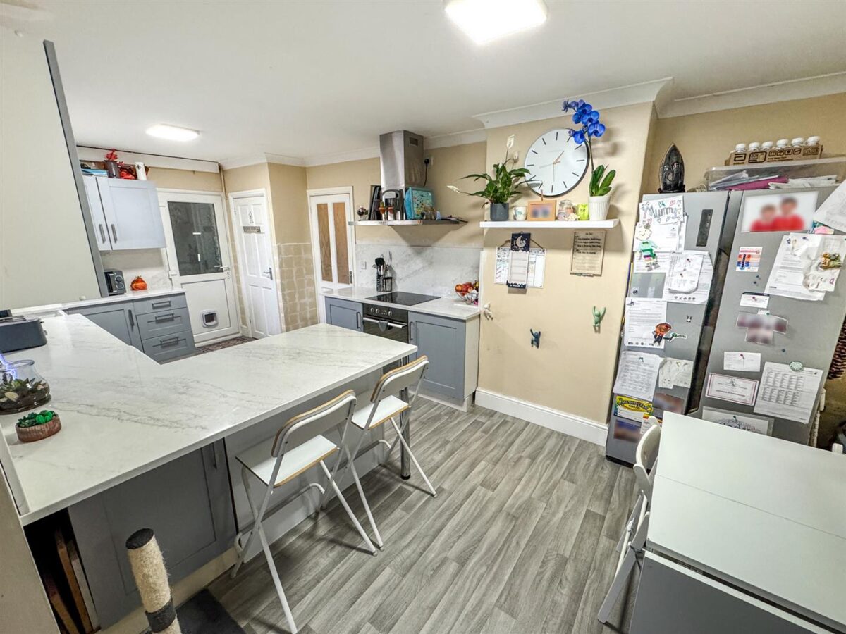 Chelveston Drive, Corby