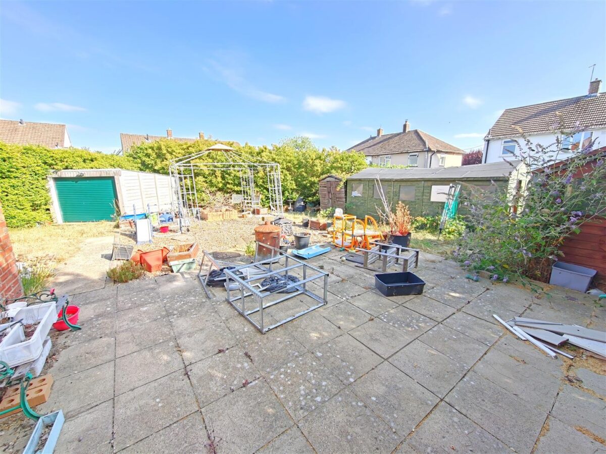 Cransley Gardens, Corby
