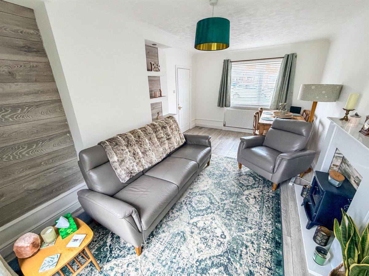 West Glebe Road, Corby