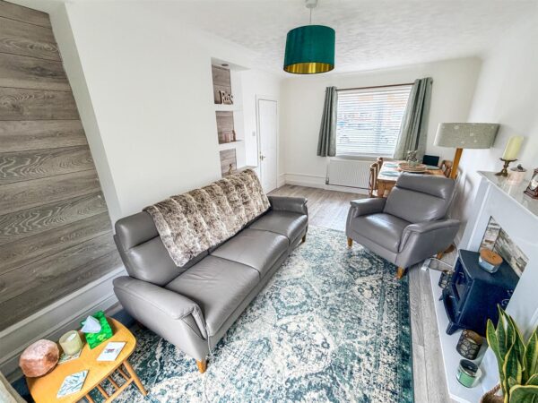 West Glebe Road, Corby